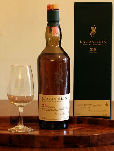 images/stories/lagavulin 25 yo_ob_1977_57.2_hugh_coll_comp.jpg